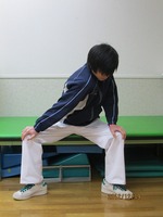 股関節のストレッチ